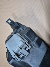 Laden Sie das Bild in den Galerie-Viewer, Frontscheinwerfer Mitsubishi Colt VI I 8301B368 FALSE Scheinwerfer Headlight SCH9276359775vw