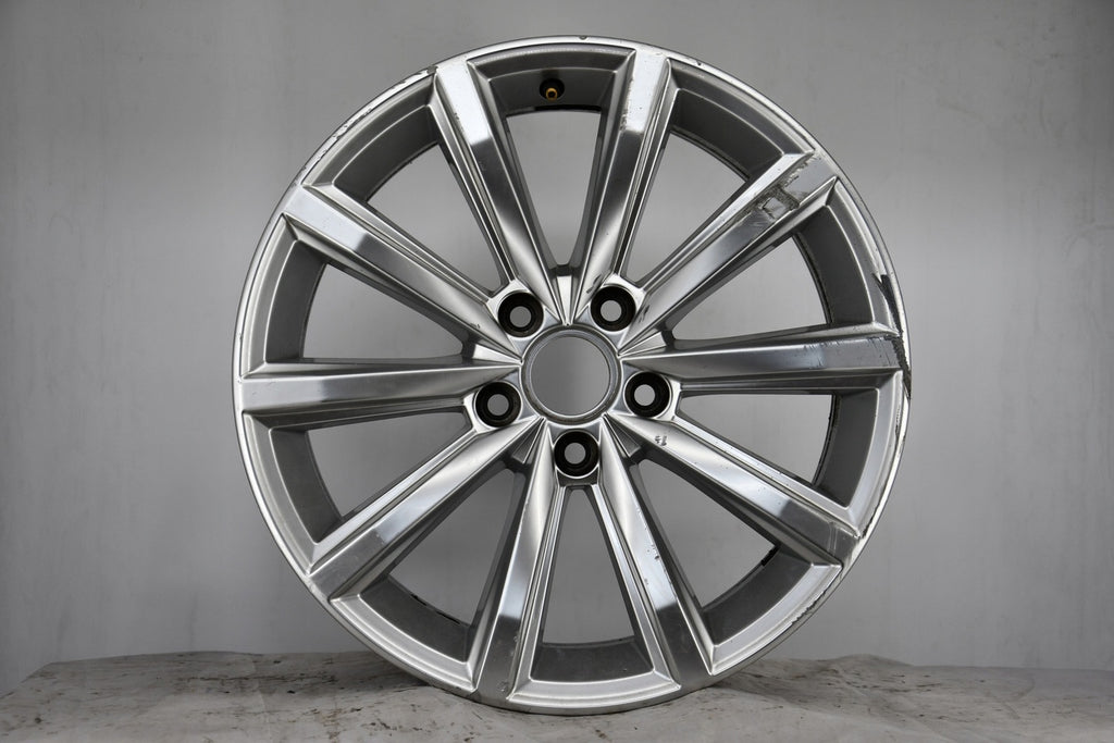 1x Alufelge 17 Zoll 7.0" 5x112 40ET Glanz Silber 3G0601025D Vw Rim Wheel