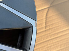 Laden Sie das Bild in den Galerie-Viewer, 1x Alufelge 17 Zoll 6.5" 5x100 40ET 658601025AA Skoda Kamiq Rim Wheel FEL8384062935as