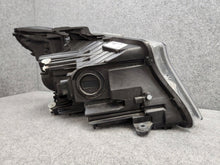 Laden Sie das Bild in den Galerie-Viewer, Frontscheinwerfer Mercedes-Benz W447 A4479068101SCZ A4479068101 LED Links SCH2121263447ar