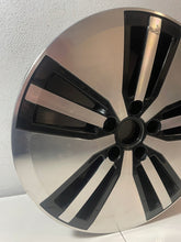 Load image into Gallery viewer, 1x Alufelge 17 Zoll 7.0" 5x112 40ET Glanz Silber 3G0601025AM VW Passat Rim Wheel FEL9267771055gu