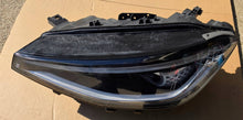 Laden Sie das Bild in den Galerie-Viewer, Frontscheinwerfer VW Id.4 11B941035E 0022693106TPNV020907 Links Headlight SCH2955928540tm