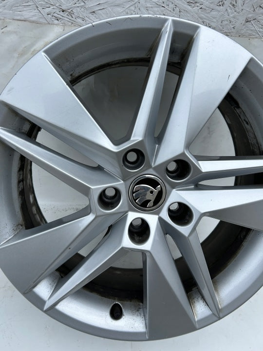 1x Alufelge 17 Zoll 6.5" 5x112 41ET Glanz 3V0601025BH Skoda Superb Iii Rim Wheel FEL2552036467en