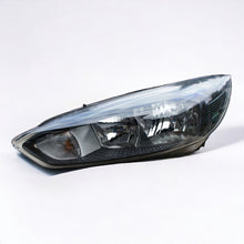 Laden Sie das Bild in den Galerie-Viewer, Frontscheinwerfer Ford Focus III F1EB-13W030-PD Halogen Links Headlight