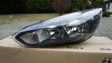 Laden Sie das Bild in den Galerie-Viewer, Frontscheinwerfer Ford Focus III F1EB-13W030-PD Halogen Links Headlight