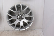 Load image into Gallery viewer, 1x Alufelge 20 Zoll 10.0" 5x120 40ET 6774898 BMW 1 Rim Wheel FEL2549866651vo