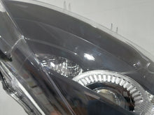 Laden Sie das Bild in den Galerie-Viewer, Frontscheinwerfer Mazda 2 D43N-51030 Rechts Scheinwerfer Headlight