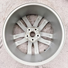 Laden Sie das Bild in den Galerie-Viewer, 1x Alufelge 18 Zoll 7.5" 5x112 51ET Glanz Silber 5G0601025DH VW Golf I Rim Wheel FEL4428785038qr
