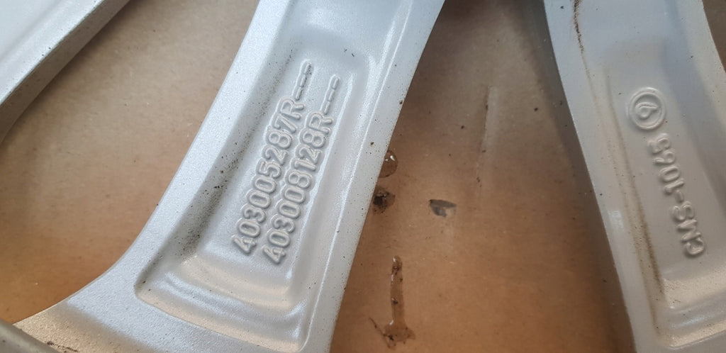 1x Alufelge 16 Zoll 6.5" 5x114.3 44ET Glanz Silber 403005287R Mg Megane Iv FEL8598188439fu