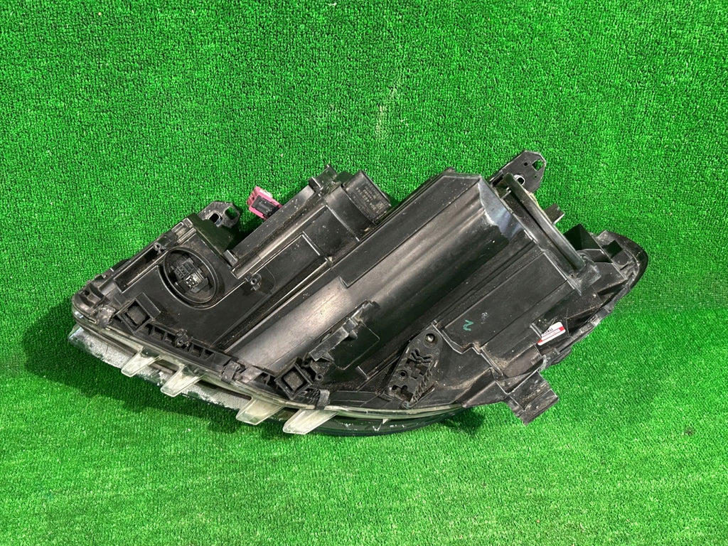 Frontscheinwerfer Mercedes-Benz W246 A2468207461 Rechts Scheinwerfer Headlight SCH9442998208ei