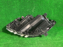 Load image into Gallery viewer, Frontscheinwerfer Mercedes-Benz W246 A2468207461 Rechts Scheinwerfer Headlight SCH9442998208ei
