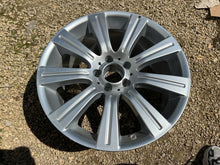 Laden Sie das Bild in den Galerie-Viewer, 1x Alufelge 18 Zoll 9.5&quot; 5x112 40ET A2304013602 Mercedes-Benz Sl Rim Wheel