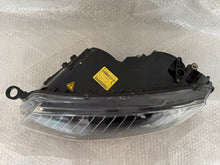 Laden Sie das Bild in den Galerie-Viewer, Frontscheinwerfer Skoda Octavia III 5E1941015B Links Scheinwerfer Headlight SCH3350452255zi