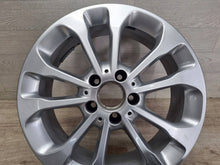 Laden Sie das Bild in den Galerie-Viewer, 1x Alufelge 17 Zoll 6.5" 5x112 38ET A1564011700 Mercedes-Benz Gla Rim Wheel FEL1369283614gg