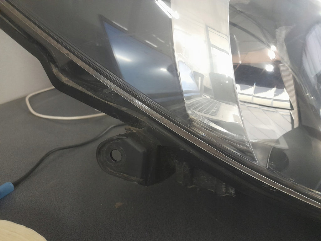 Frontscheinwerfer Toyota Yaris LED Rechts Scheinwerfer Headlight