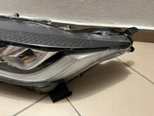 Laden Sie das Bild in den Galerie-Viewer, Frontscheinwerfer Toyota 4 Yaris Full LED Links Scheinwerfer Headlight SCH8669385600du