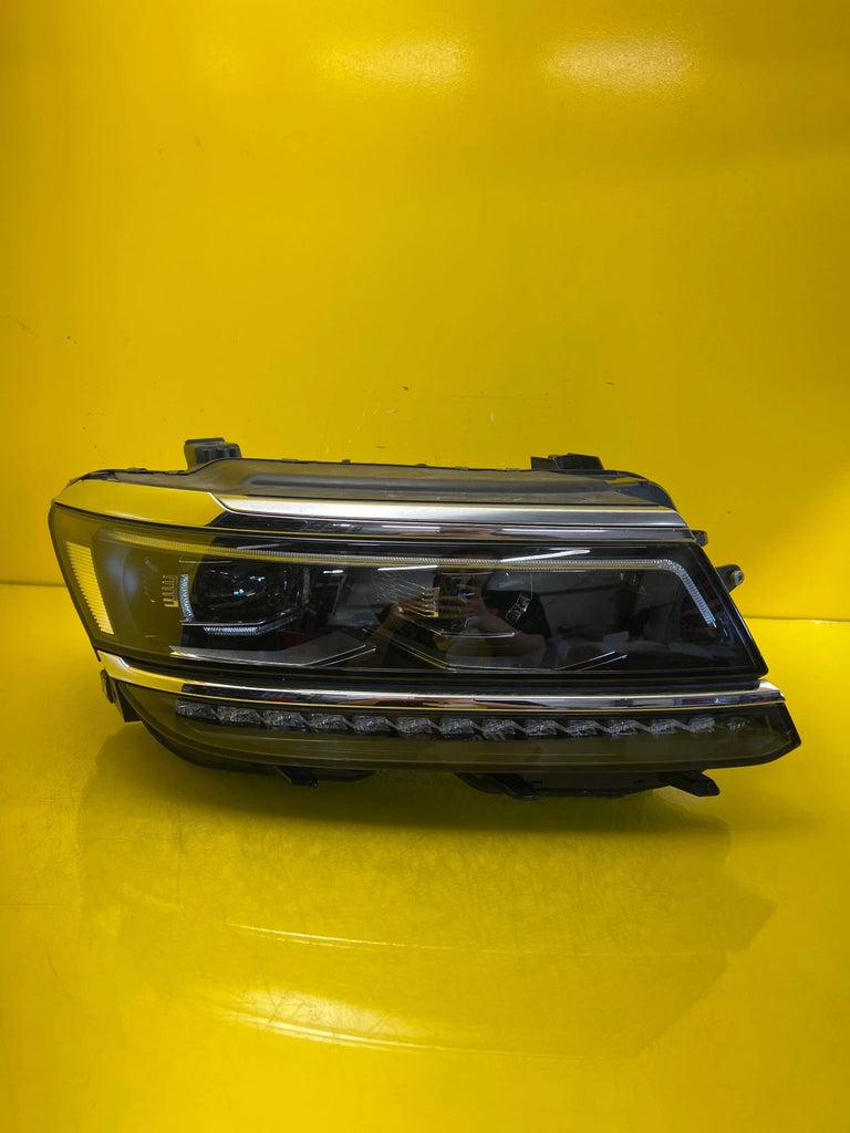 Frontscheinwerfer VW Tiguan 5NB941082D LED Rechts Scheinwerfer Headlight
