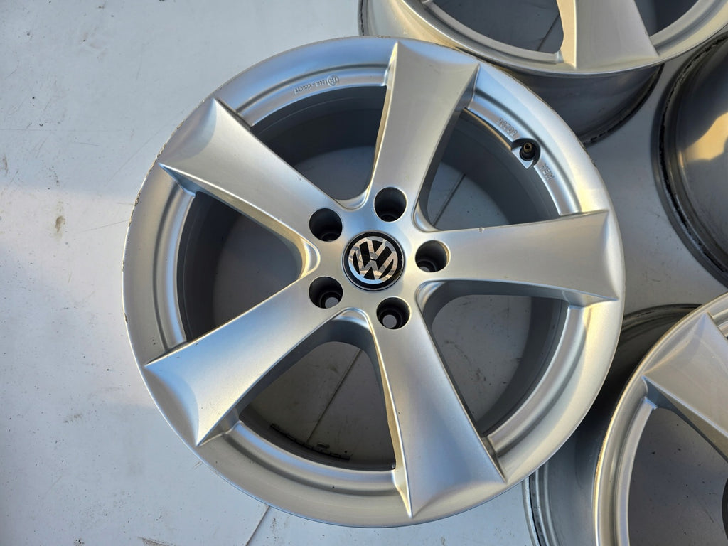 4x Alufelge 17 Zoll 7.5" 5x112 28ET VW Passat B7 Tiguan Sharan Arteon Rim Wheel FEL6813124722za