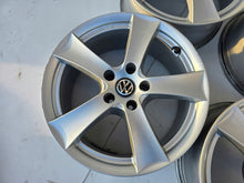 Load image into Gallery viewer, 4x Alufelge 17 Zoll 7.5" 5x112 28ET VW Passat B7 Tiguan Sharan Arteon Rim Wheel FEL6813124722za