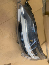 Load image into Gallery viewer, Frontscheinwerfer Renault 260103650R Ein Stück (Rechts oder Links) Headlight SCH2695135495ia
