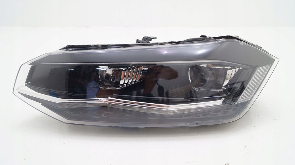 Frontscheinwerfer VW Polo 2G194103589 LED Ein Stück (Rechts oder Links)