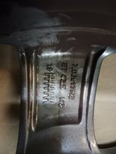 Laden Sie das Bild in den Galerie-Viewer, 1x Alufelge 17 Zoll 7.0&quot; 4x108 42 5ET Glanz Silber J1BC1007C1 Ford Fiesta