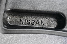 Laden Sie das Bild in den Galerie-Viewer, 1x Alufelge 17 Zoll 6.5&quot; 5x114.3 45ET KE409-3Z200 KBA49826 KE4093Z200 Mg