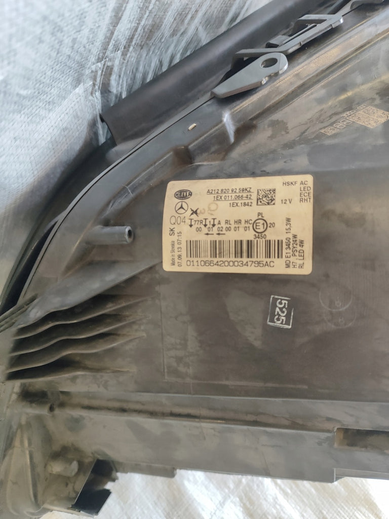 Frontscheinwerfer Mercedes-Benz W212 A2128209259 LED Rechts Headlight SCH9011309705qr
