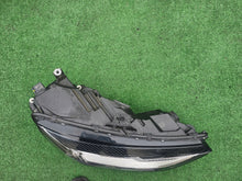 Laden Sie das Bild in den Galerie-Viewer, Frontscheinwerfer Audi A4 B9 8W0941012 Rechts Scheinwerfer Headlight SCH1256009755fz