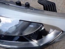 Laden Sie das Bild in den Galerie-Viewer, Frontscheinwerfer Hyundai I20 Gb 92102-C8000 Rechts Scheinwerfer Headlight