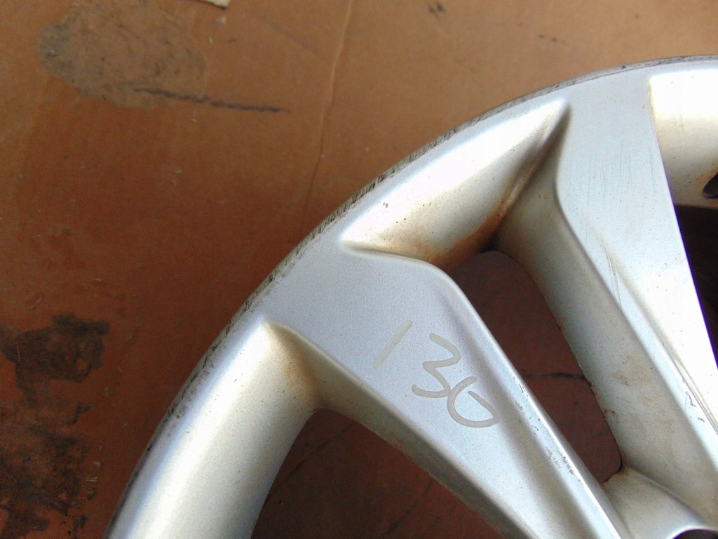 1x Alufelge 16 Zoll 6.5" 5x114.3 45ET Silber PZ474-E067D-Z Toyota Auris