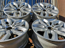 Load image into Gallery viewer, 4x Alufelge 17 Zoll 7.5" 5x120 32ET Glanz Silber 6787576 BMW F26 X3 F25 FEL4490290303jr