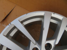 Laden Sie das Bild in den Galerie-Viewer, 1x Alufelge 17 Zoll 7.5" 5x112 51ET Glanz Silber 8V0601025CS Audi A3 Rim Wheel FEL2151416515nv