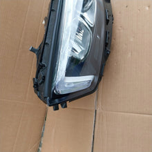 Laden Sie das Bild in den Galerie-Viewer, Frontscheinwerfer Mercedes-Benz W177 A1779063705 LED Links Headlight SCH9030503429pv