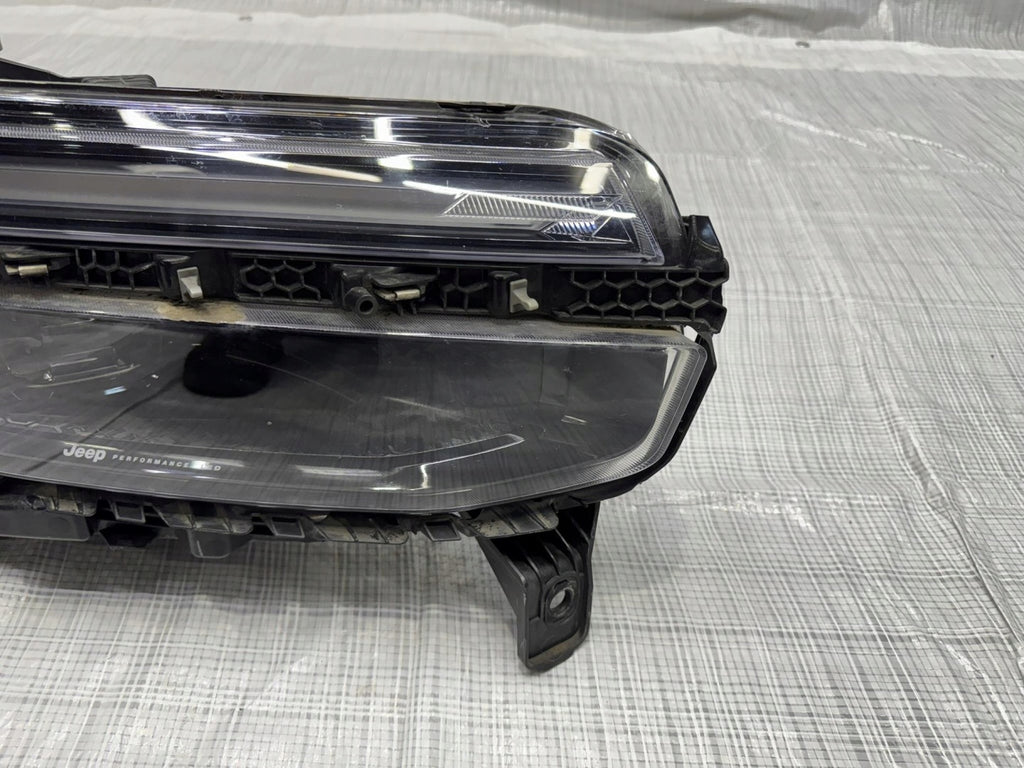 Frontscheinwerfer Jeep I 52218717 Rechts Scheinwerfer Headlight SCH4499332952in