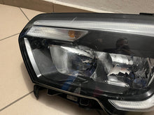 Load image into Gallery viewer, Frontscheinwerfer Renault Master 260607867R Links Scheinwerfer Headlight