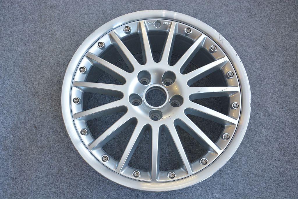 1x Alufelge 18 Zoll 8.0" 5x112 48ET Glanz Silber 4F4071496 Audi Rim Wheel