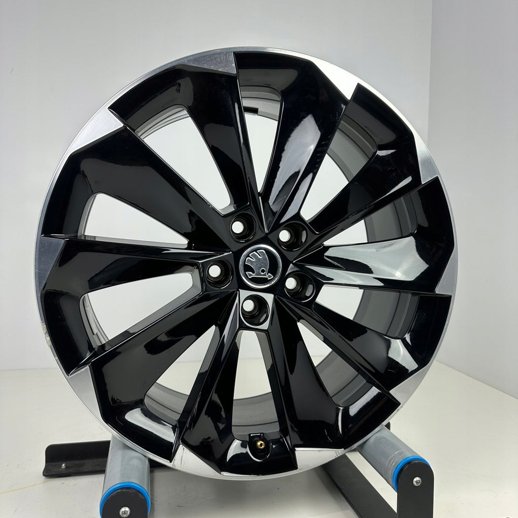 1x Alufelge 19 Zoll 8.0" 5x112 44ET Glanz Schwarz 3V0601025S Skoda Superb I FEL6241158897gi