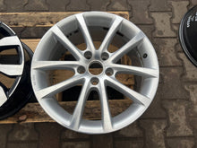 Load image into Gallery viewer, 1x Alufelge 17 Zoll 3C0071497 VW Passat Rim Wheel FEL2993736547mg