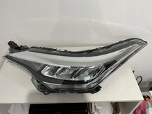 Laden Sie das Bild in den Galerie-Viewer, Frontscheinwerfer Toyota C-Hr 81150-F4180-00 LED Ein Stück (Rechts oder Links) SCH4674495223tk