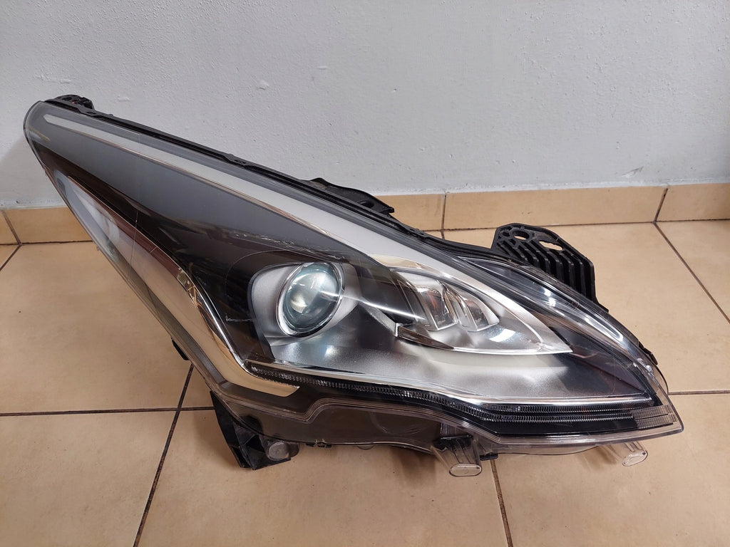 Frontscheinwerfer Peugeot 5008 9805525480 450615 89908443 Xenon Rechts Headlight