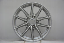 Laden Sie das Bild in den Galerie-Viewer, 1x Alufelge 16 Zoll 6.5" 5x112 22ET Glanz Silber 6876921 BMW 1 Rim Wheel FEL4650223825tf