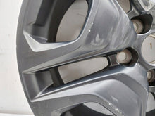 Laden Sie das Bild in den Galerie-Viewer, 1x Alufelge 19 Zoll Toyota Rav V 4 Rim Wheel