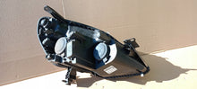 Load image into Gallery viewer, Frontscheinwerfer Opel Zafira 13252472 0301214201 Links Scheinwerfer Headlight