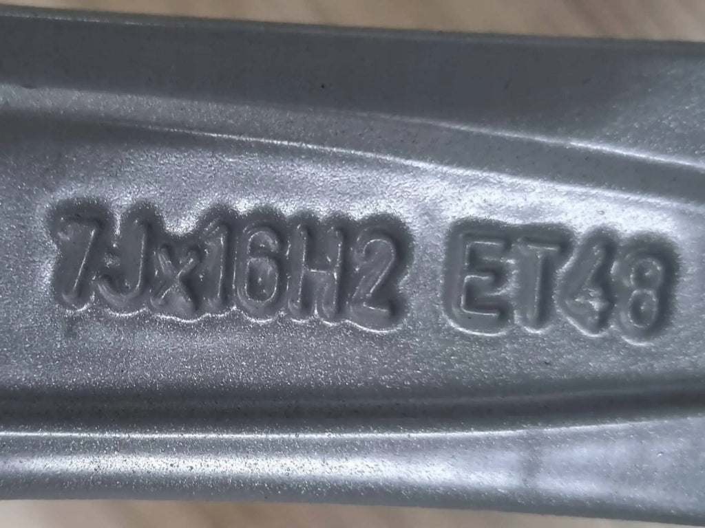 1x Alufelge 16 Zoll 7.0" 5x112 48ET Glanz Silber 8V0601025BJ Audi A3 Rim Wheel FEL4347943587fz