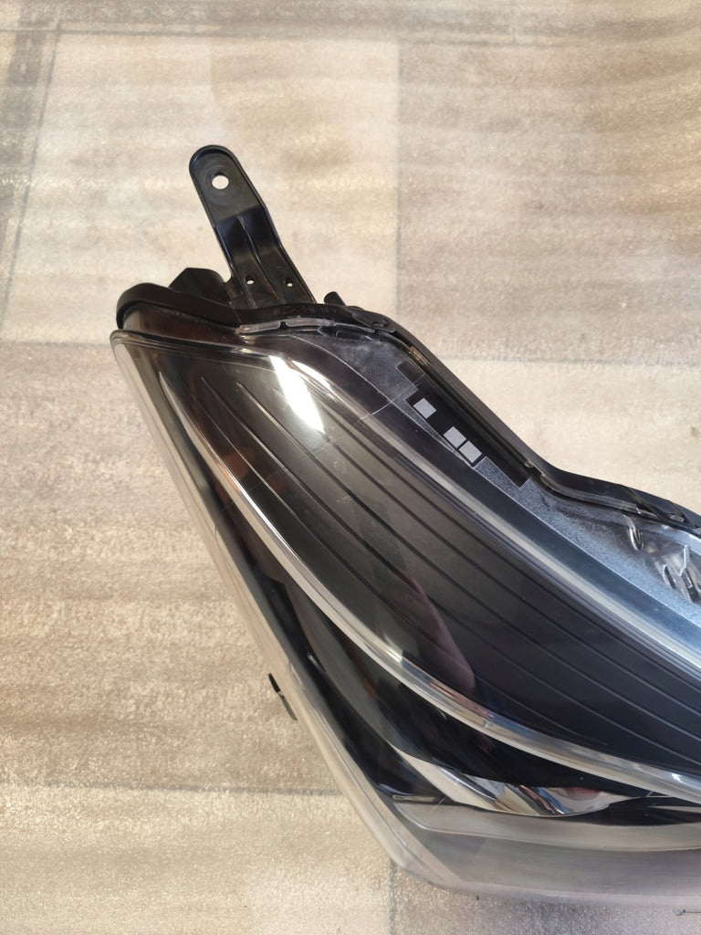 Frontscheinwerfer Toyota Yaris Rechts Scheinwerfer Headlight SCH2264002061tw