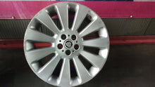 Laden Sie das Bild in den Galerie-Viewer, 1x Alufelge 19 Zoll 8.5" 5x108 49ET 7W831007AB Jaguar F Type Rim Wheel FEL1133624913oj