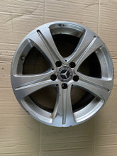Load image into Gallery viewer, 1x Alufelge 17 Zoll 7.5" 5x112 40ET Glanz Silber A2134011200 Mercedes-Benz W213 FEL1551796967lp