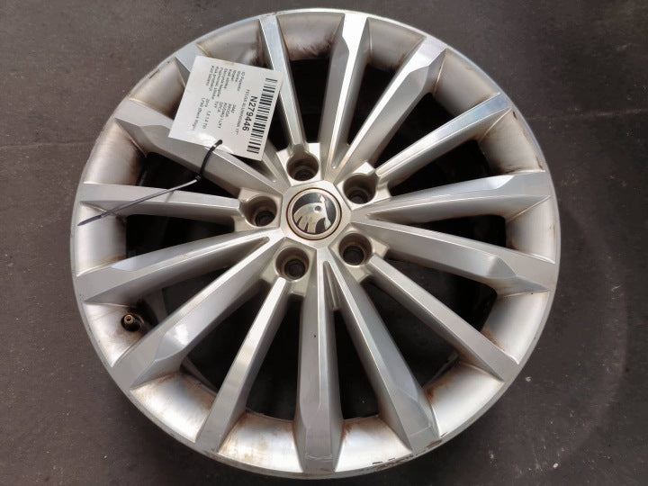 1x Alufelge 17 Zoll 7.0" 5x112 565601025E Skoda Kodiaq Rim Wheel FEL2073265855tq