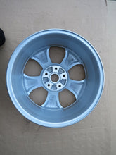 Laden Sie das Bild in den Galerie-Viewer, 1x Alufelge 17 Zoll 7.0" 5x114.3 529102P270 Kia I Rim Wheel FEL2451660712xc